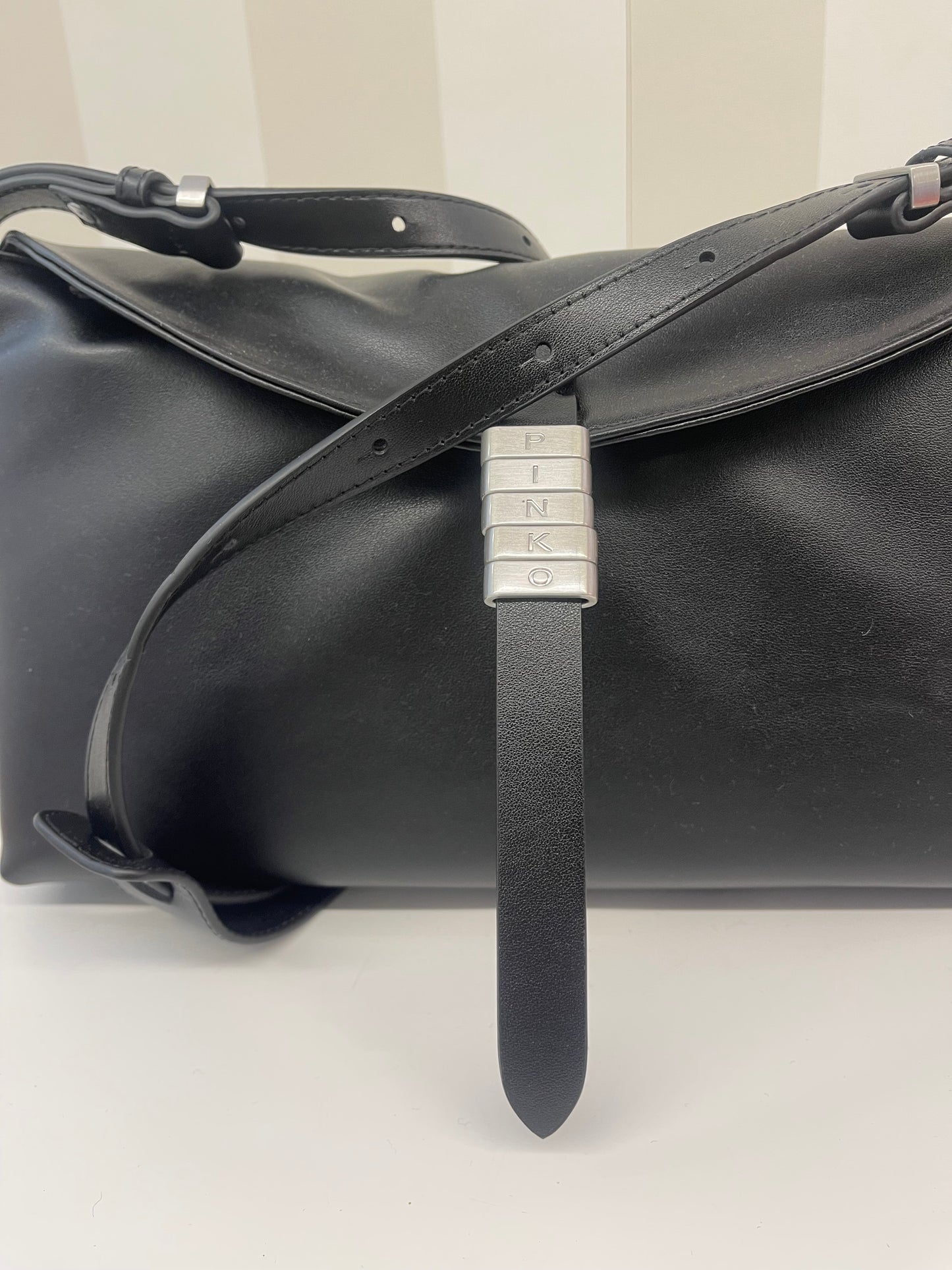 Borsa a spalla Saddle Bag Baguette media in pelle,PINKO.