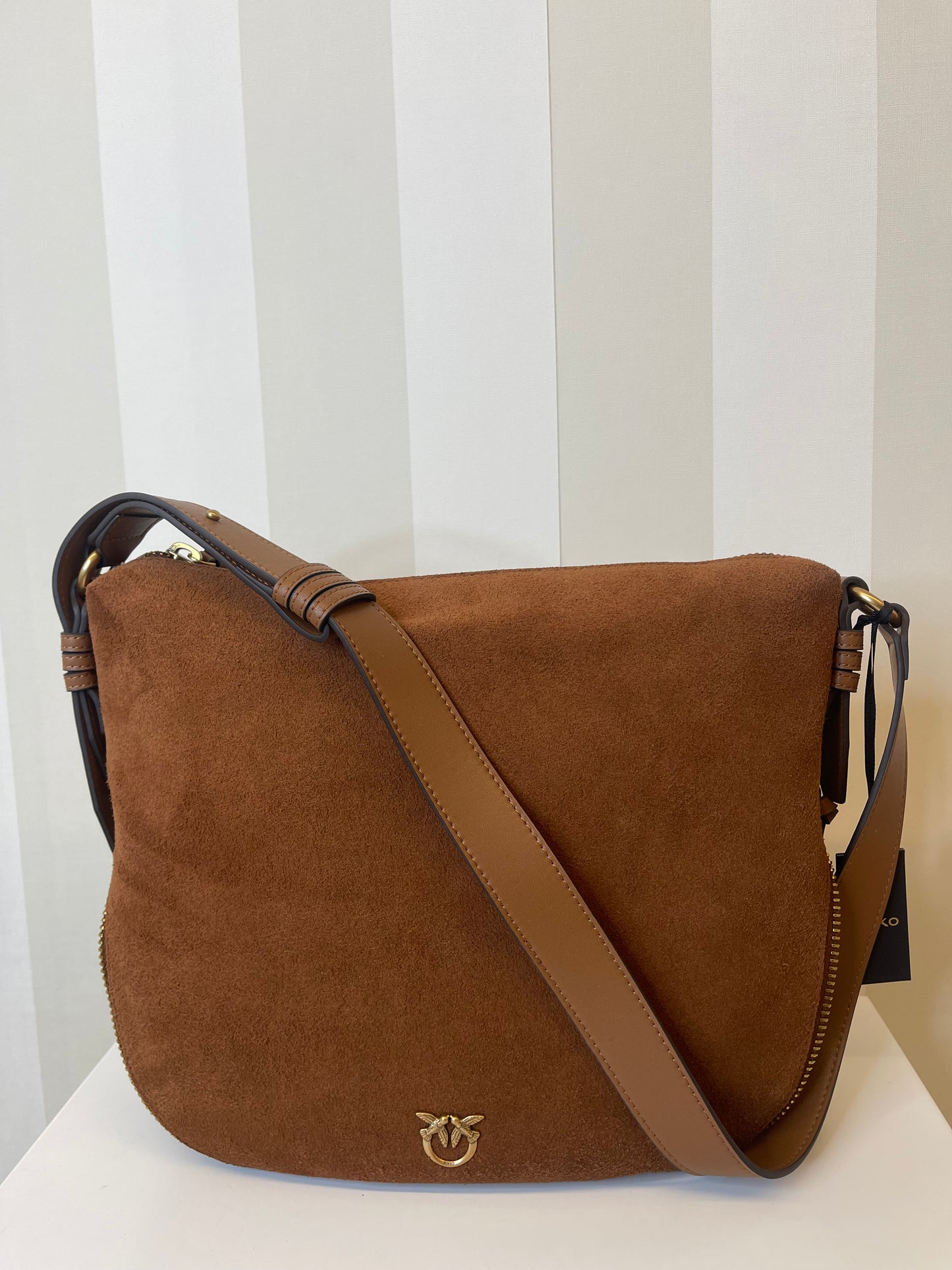 Borsa a spalla hobo media in suede con logo Love Birds,PINKO.