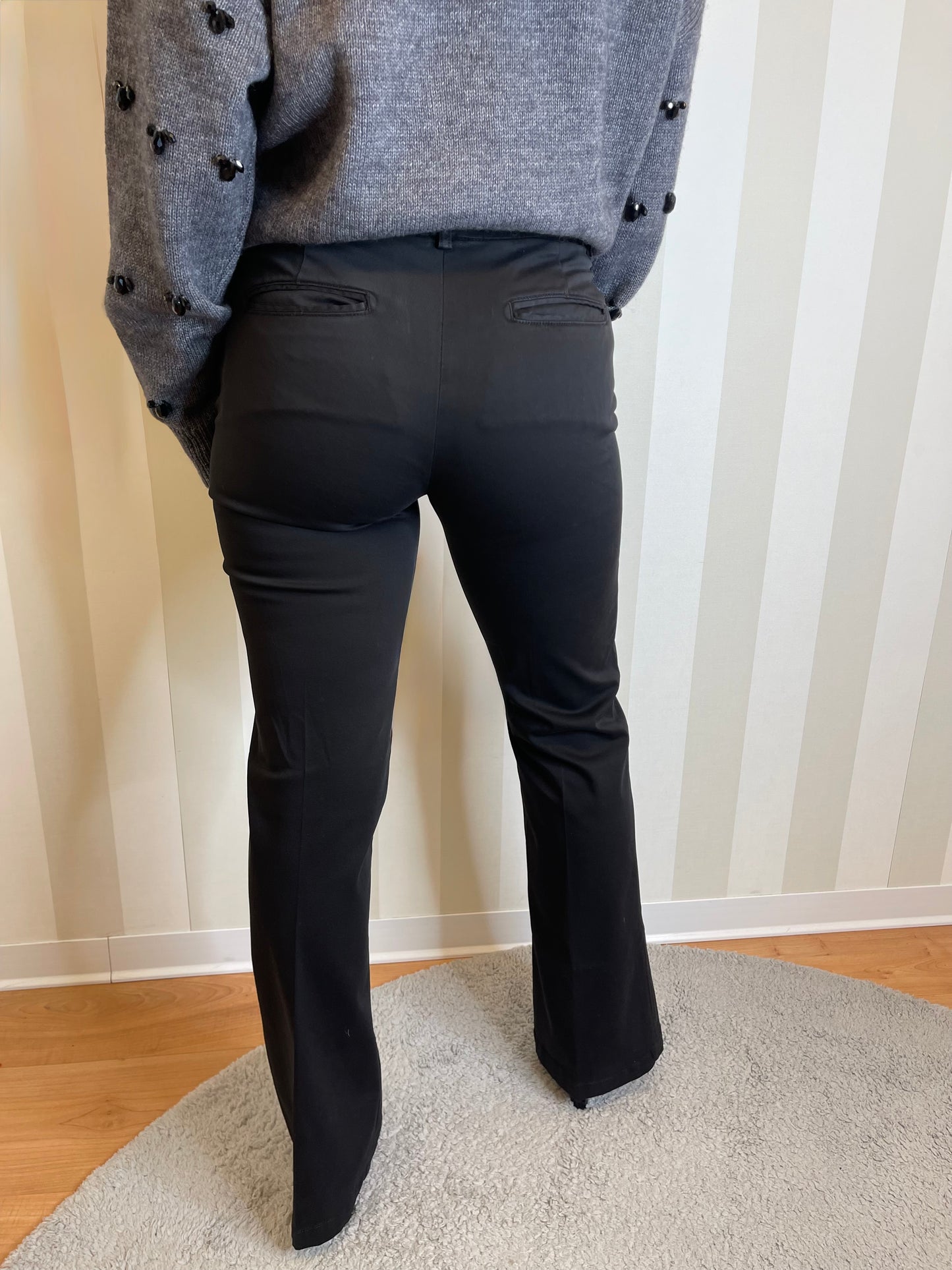 Pantalone flare nero,40weft.
