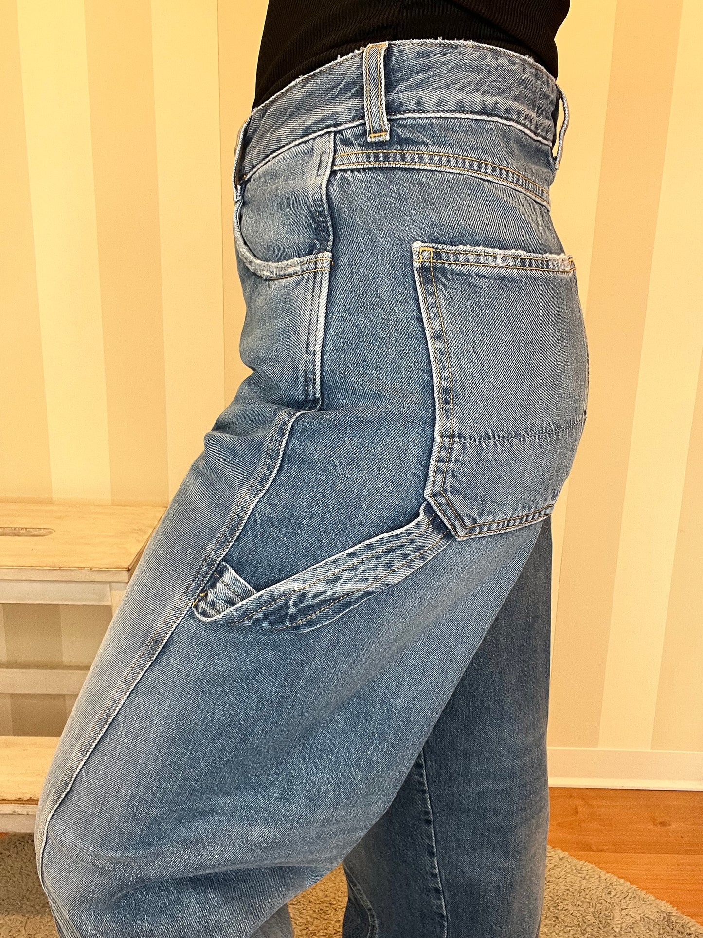 JEANS CARPENTER,(+) people.