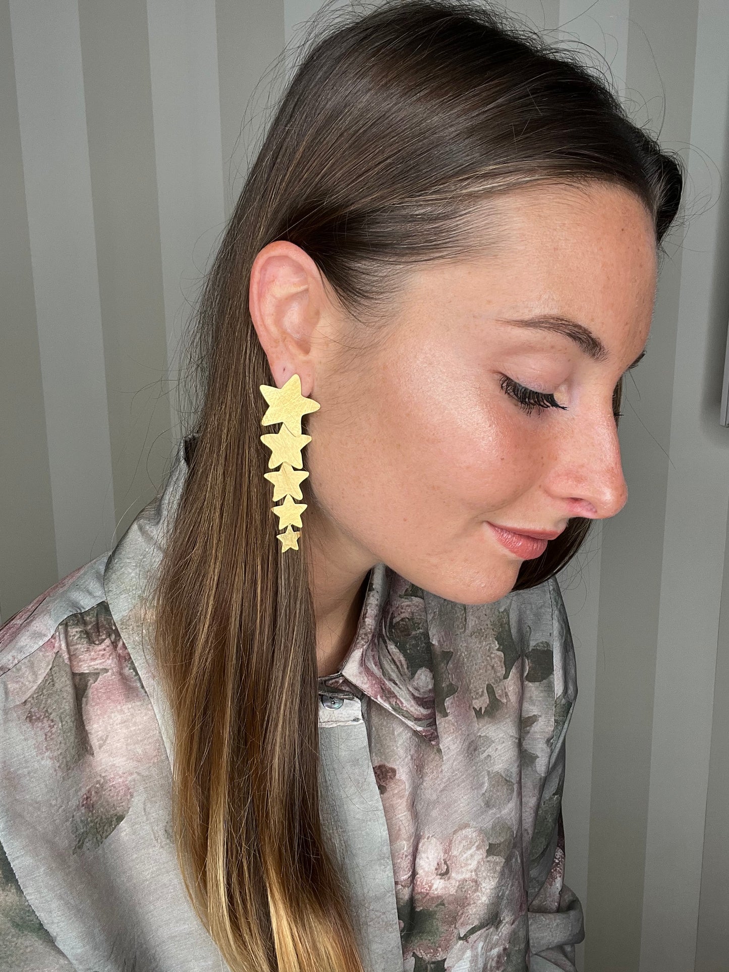 ORECCHINI LUNGHI PENDENTI STELLE ORO