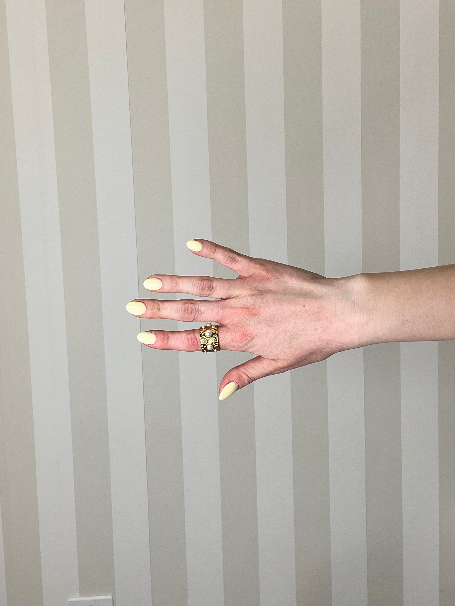 ANELLO LAVORATO CON PERLE ORO,NALÌ.