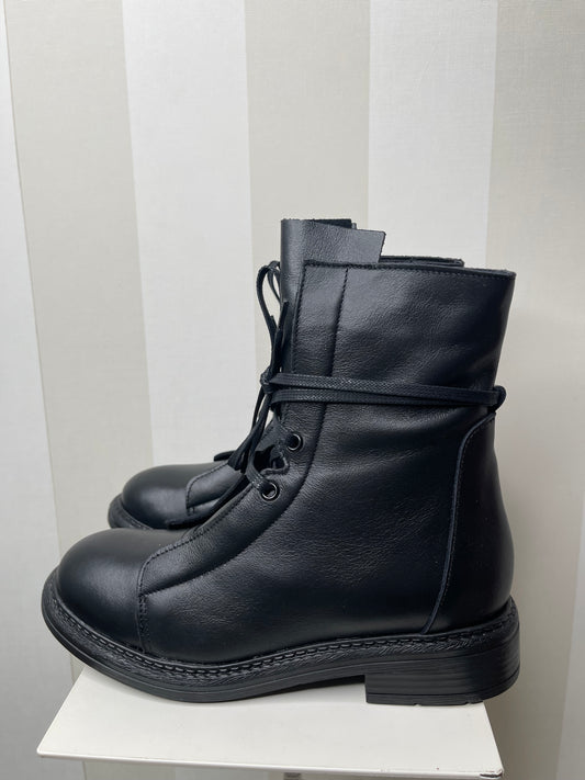 Anfibi,DIVINE FOLLIE