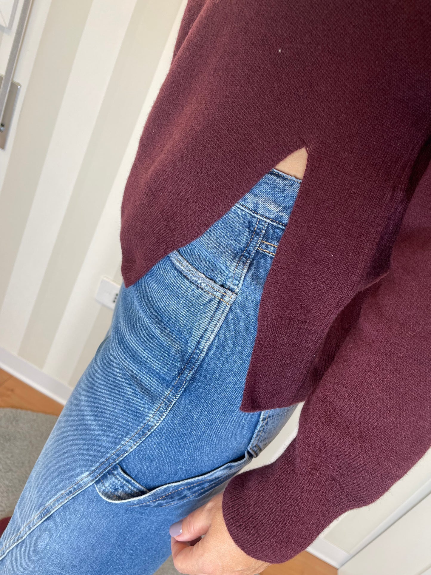 MAGLIA CON SPACCO IN LANA MERINO,SOALLURE.