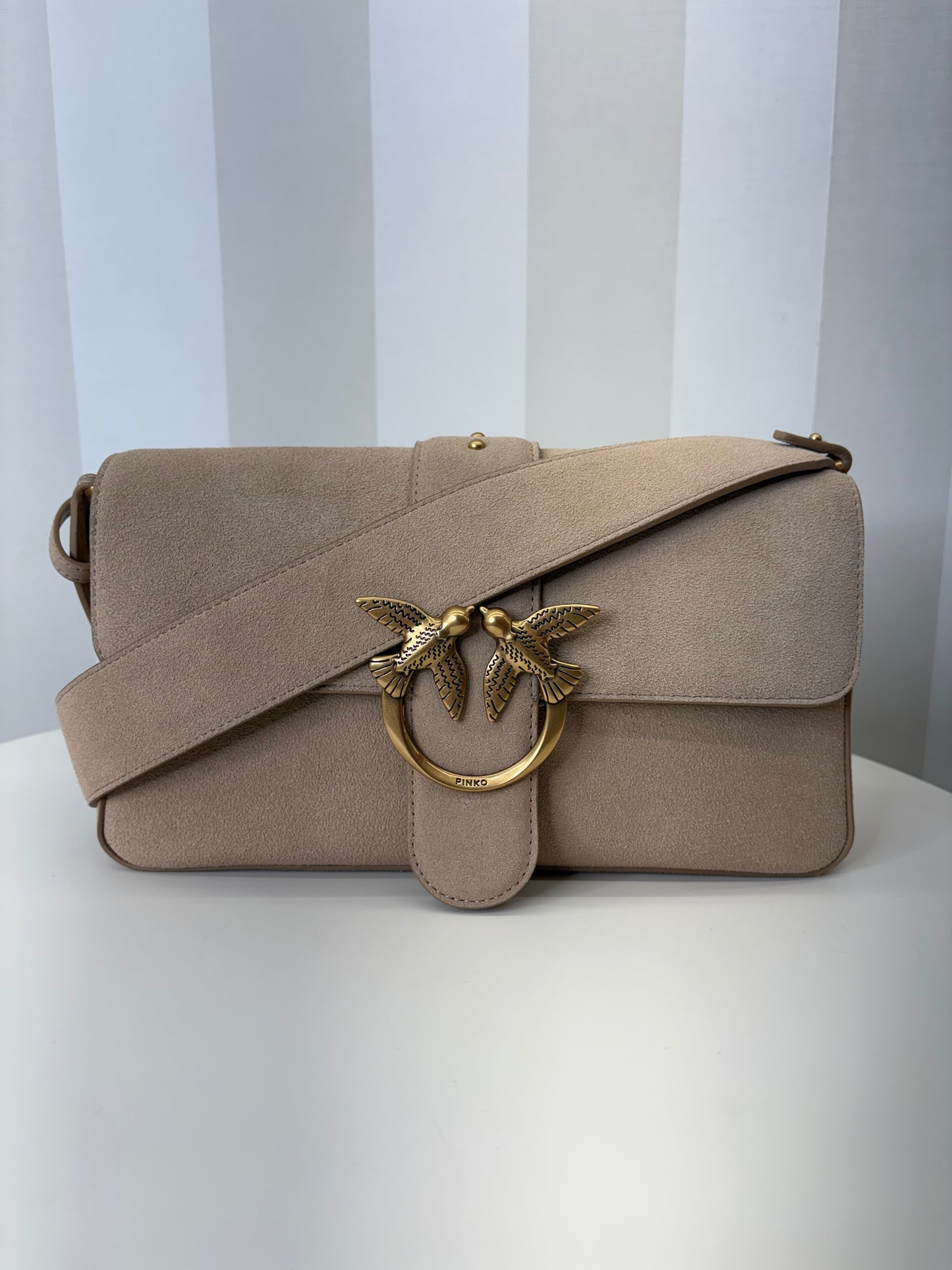 Borsa media a spalla Love Bag In suede, PINKO.