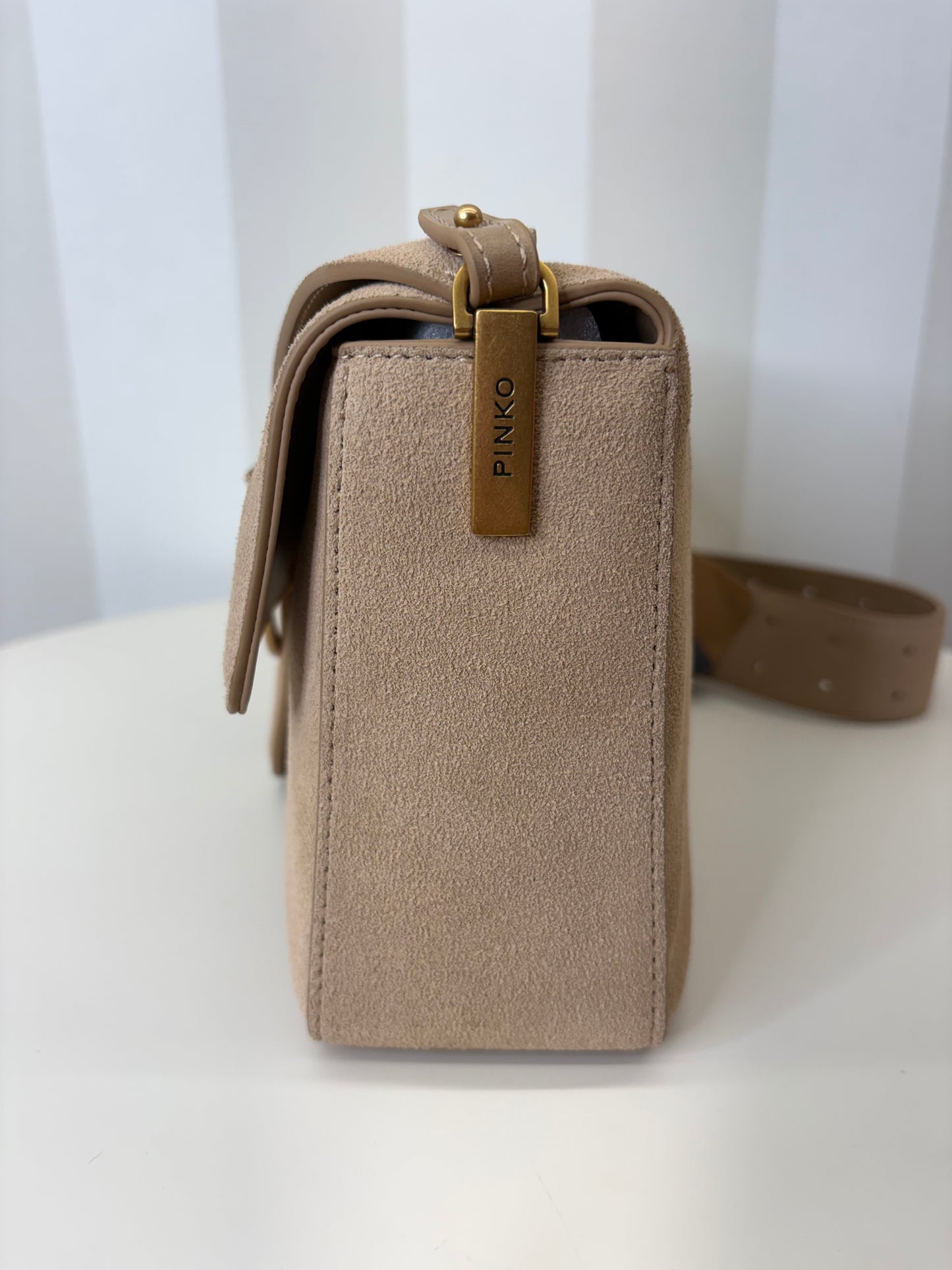 Borsa media a spalla Love Bag In suede, PINKO.