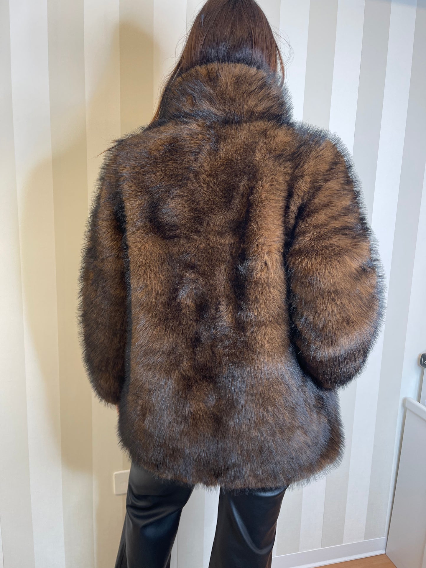 Eco pelliccia dark brown.