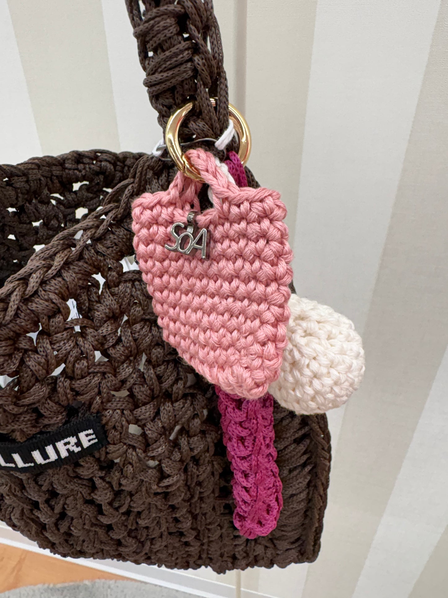 MINI SHOPPER CON CHARMS,SOALLURE.