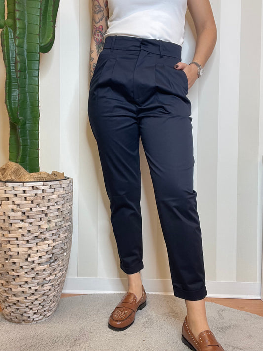 Pantaloni Balti