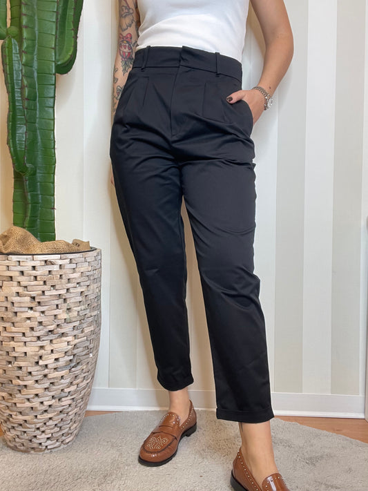 Pantaloni Balti