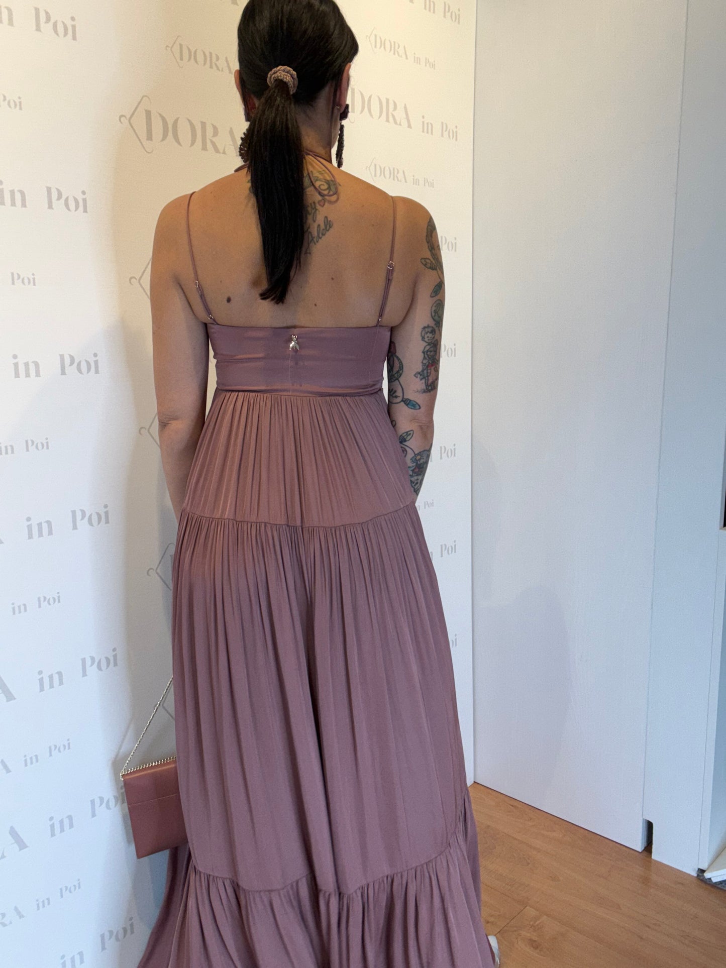 Abito lungo in raso con cut-out, PATRIZIA PEPE.