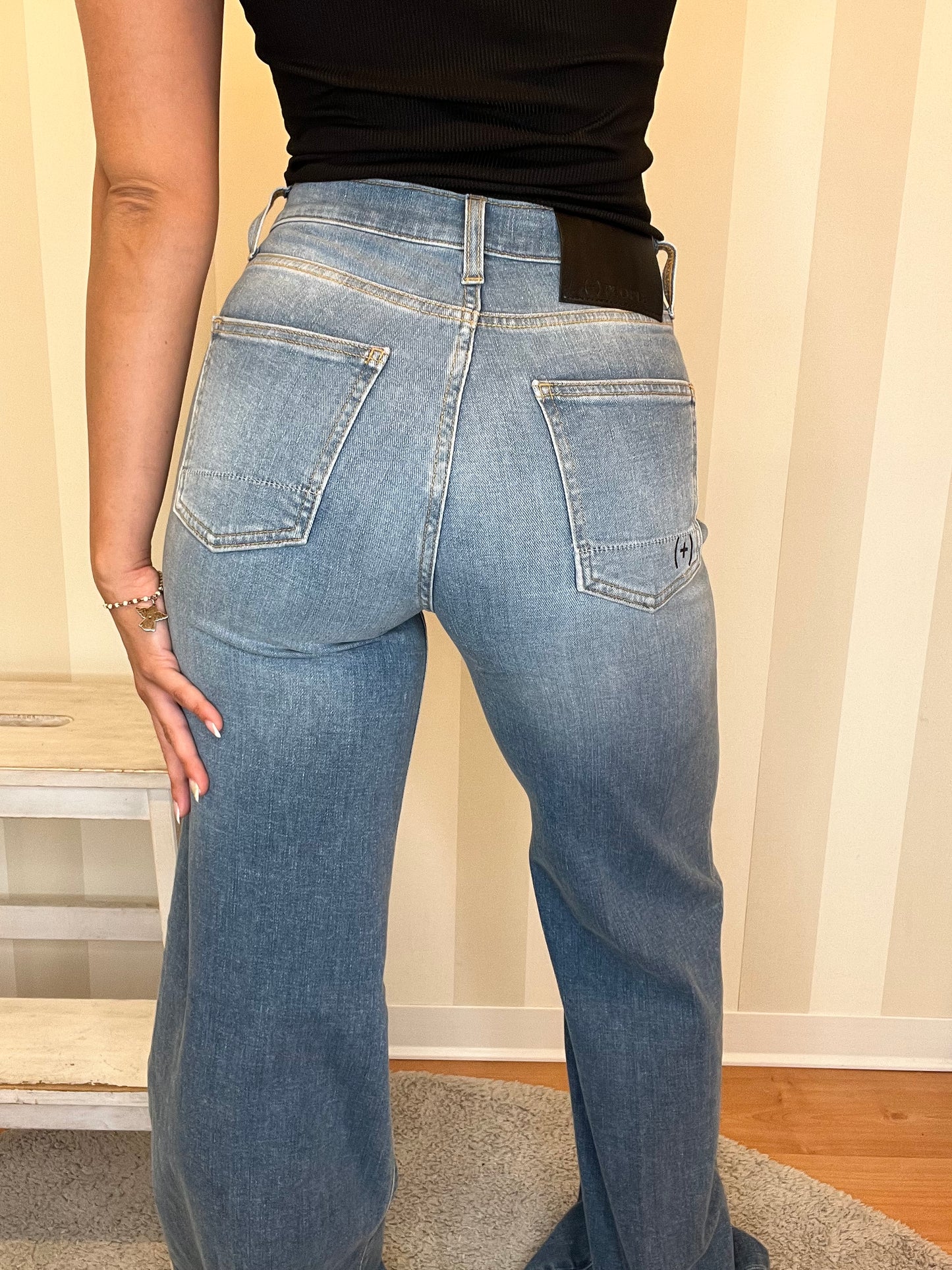 JEANS WIDE LEG,(+) people.
