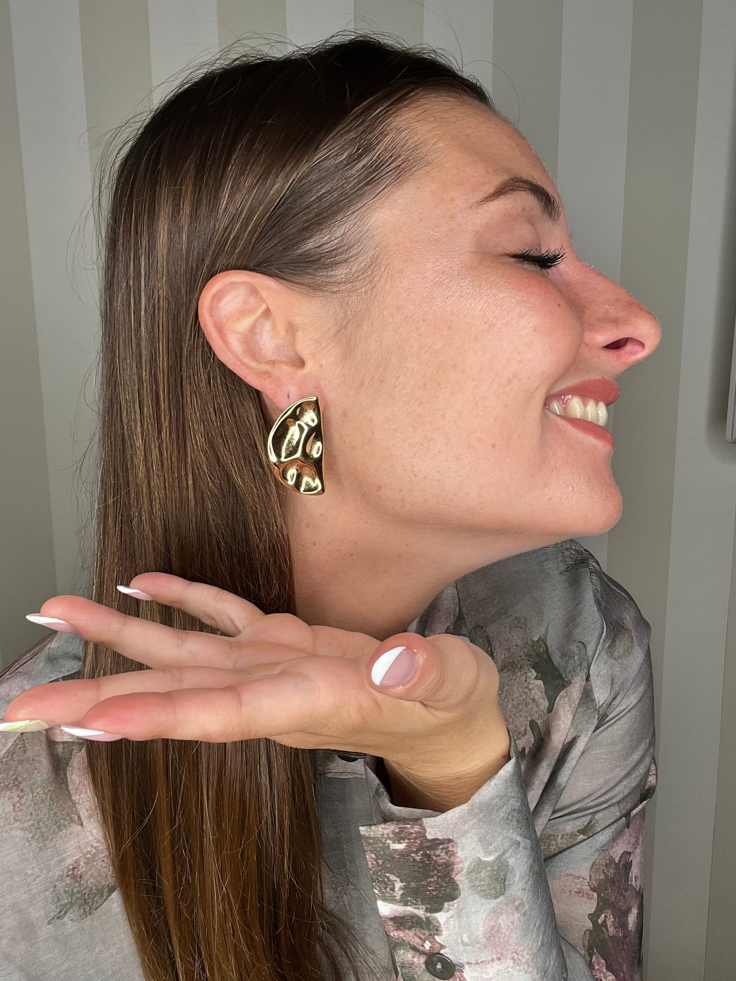 ORECCHINI HALFMOON ACC. INO.,NALÌ