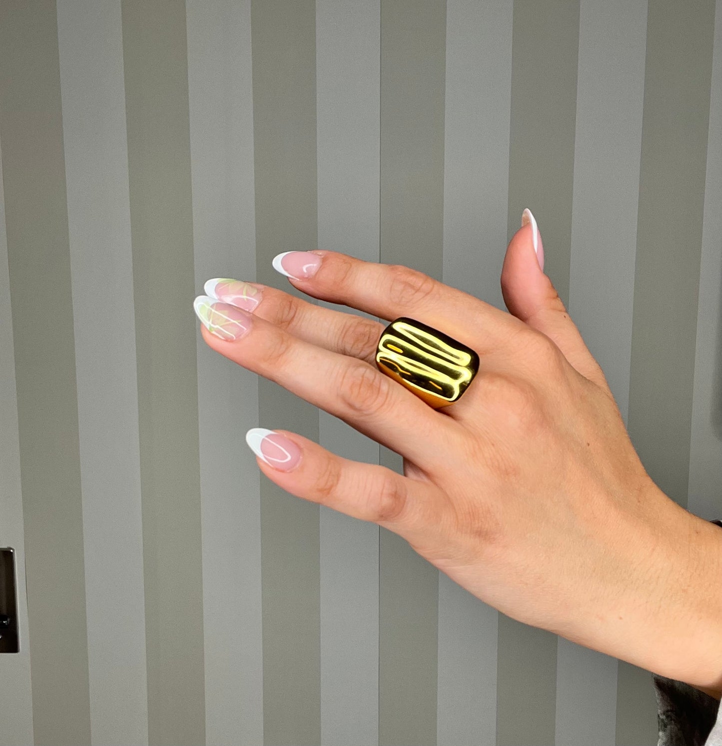 ANELLO OVER IRREGULAR ACC.INO. ORO,NALÌ