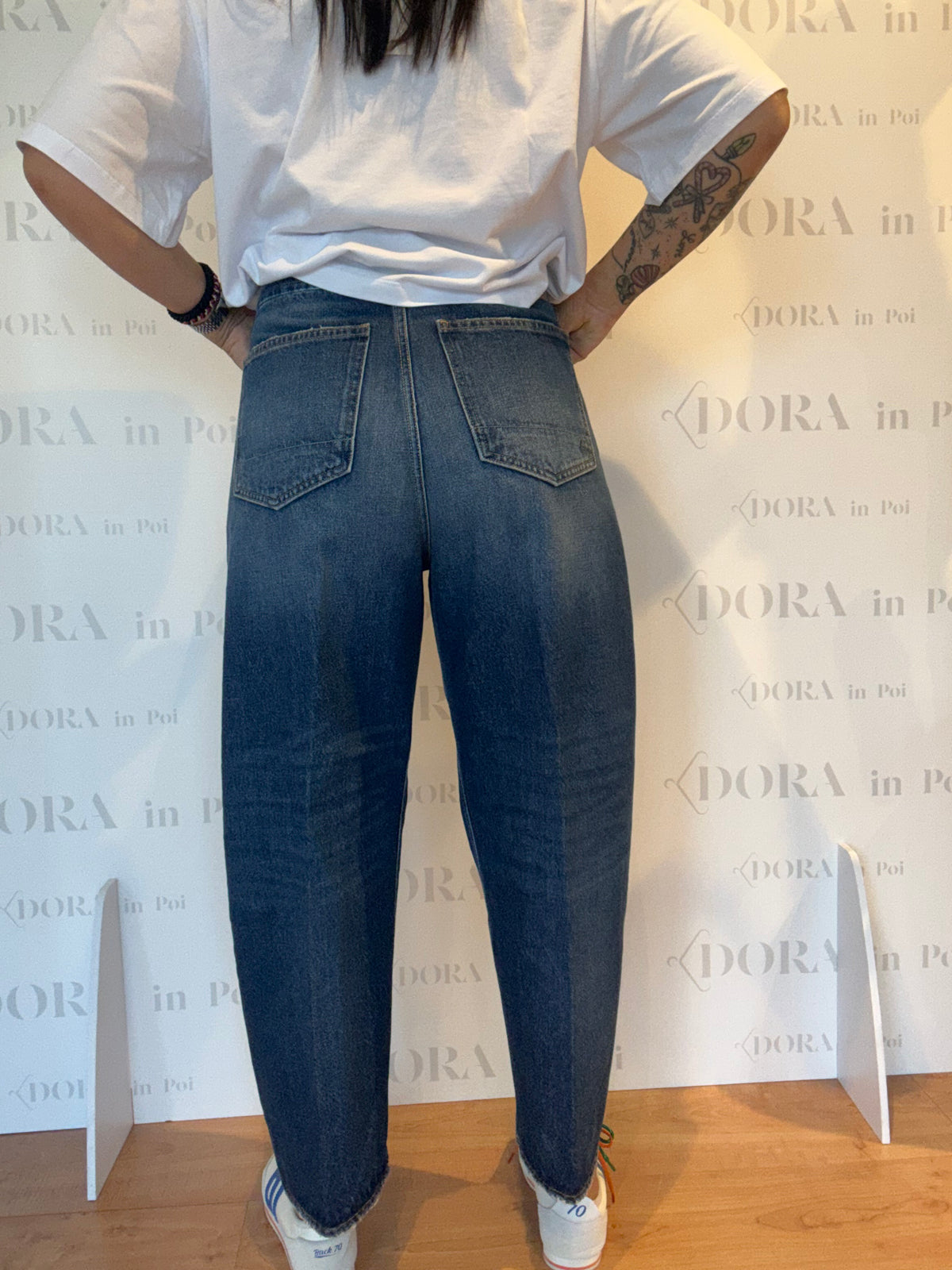 JEANS MARION,(+) people.