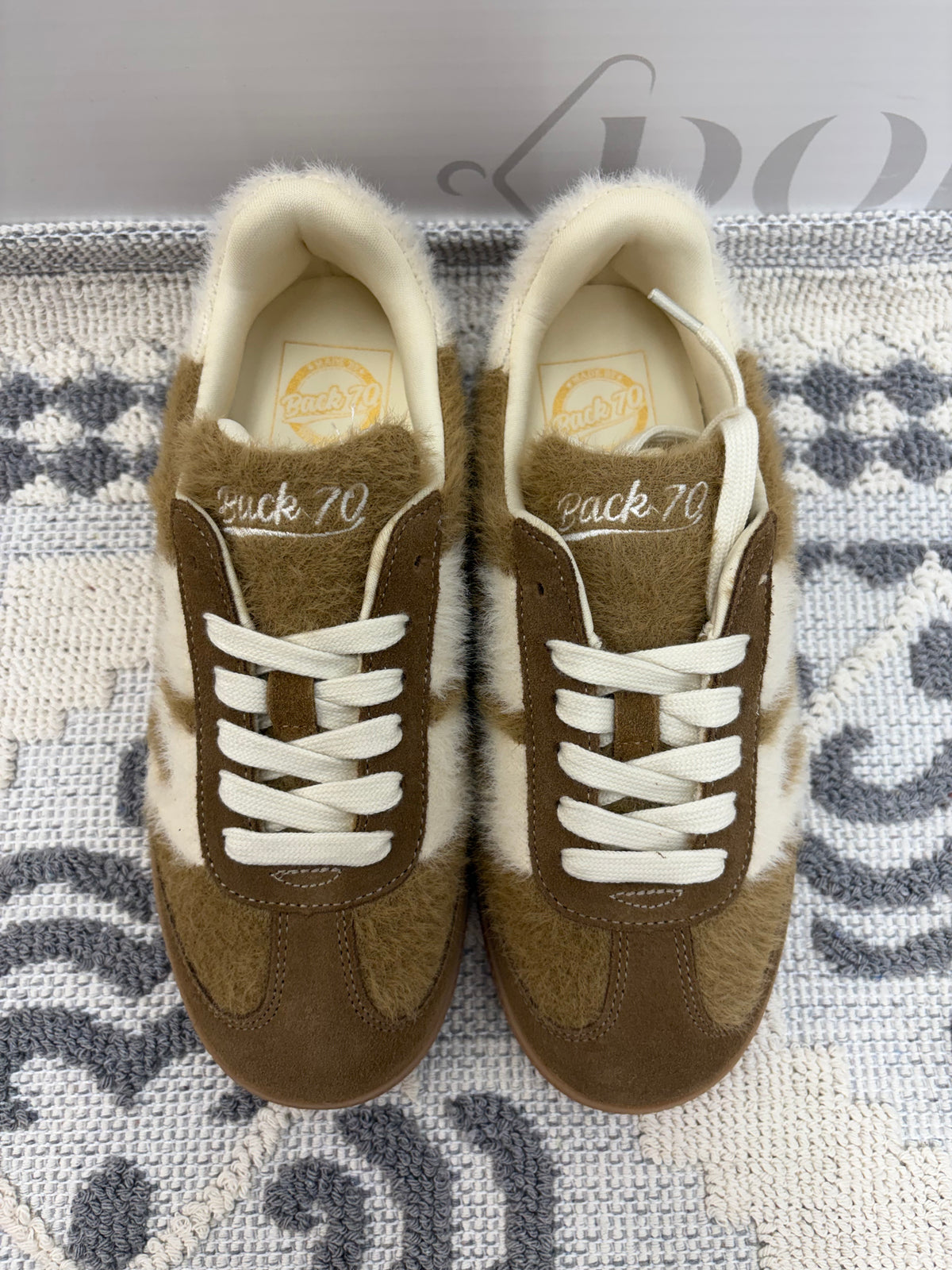 Sneakers in mohair beige,BACK 70.
