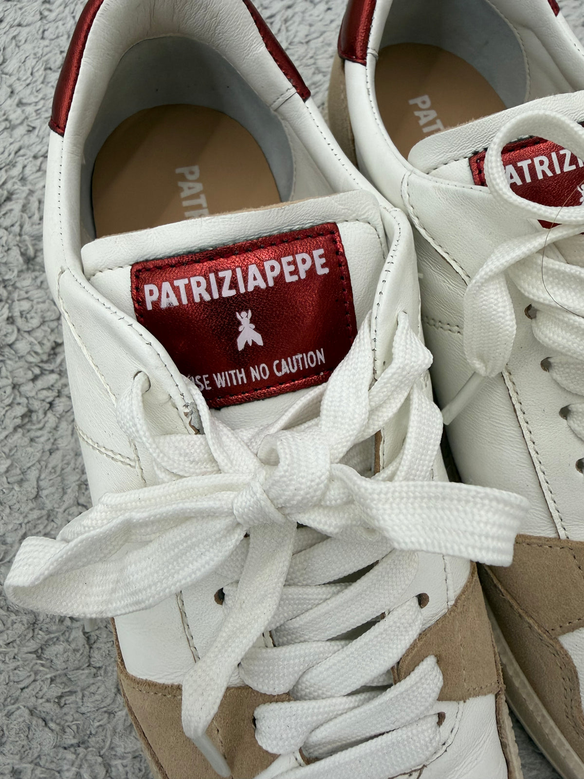 Sneakers bianco, taupe e bordeaux,PATRIZIA PEPE.