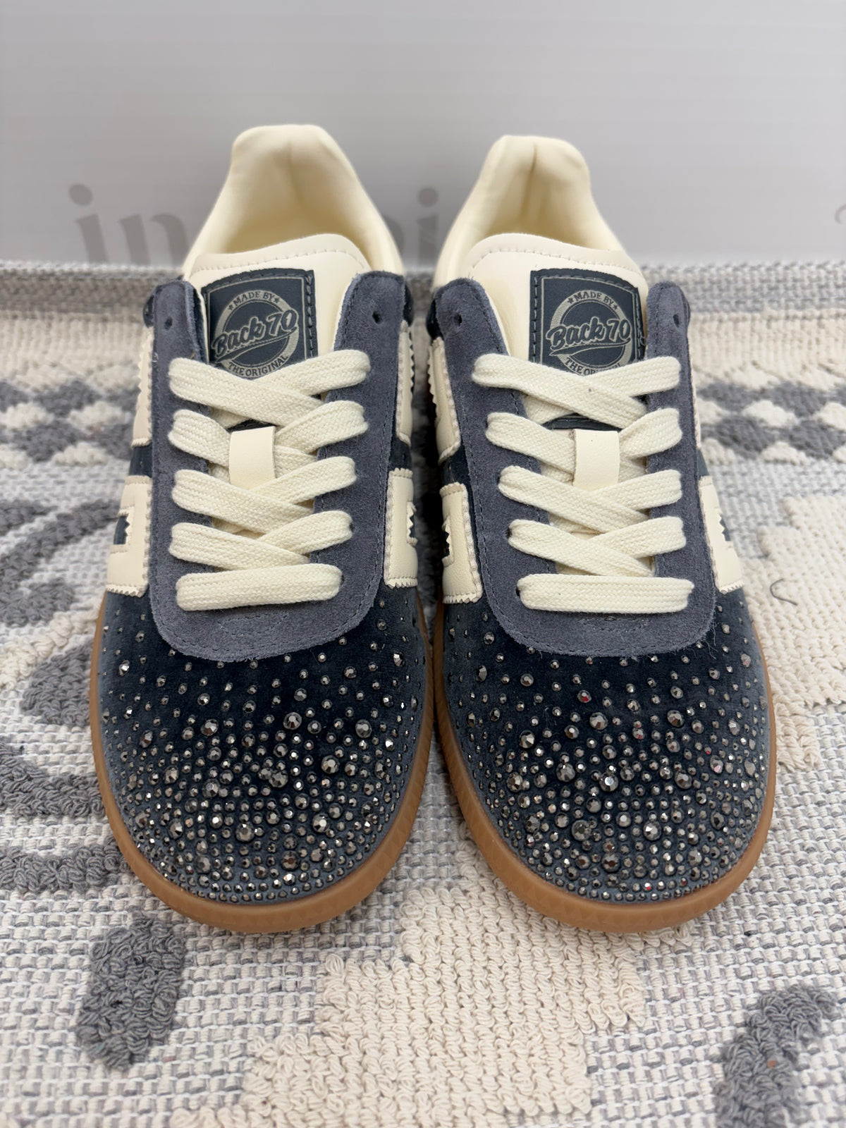 Sneakers in velluto grigio,BACK70.