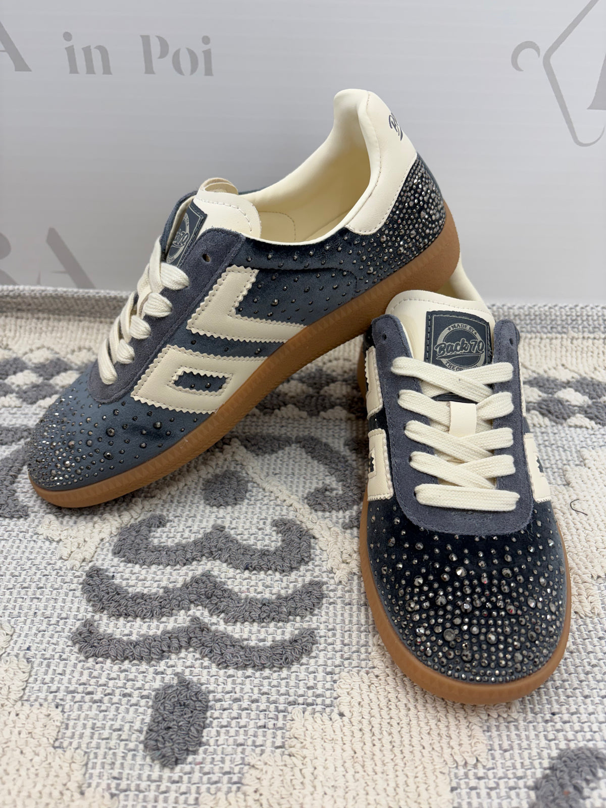 Sneakers in velluto grigio,BACK70.