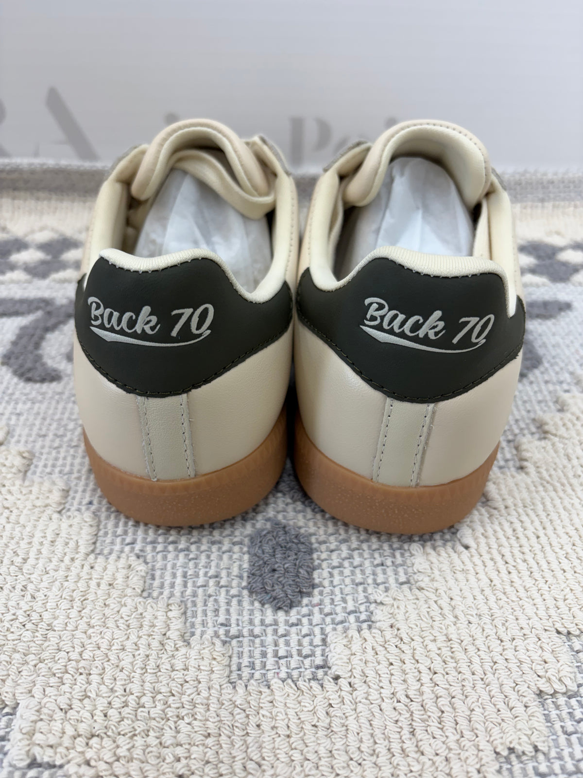 Sneakers panna con dettagli bordeaux,BACK 70.